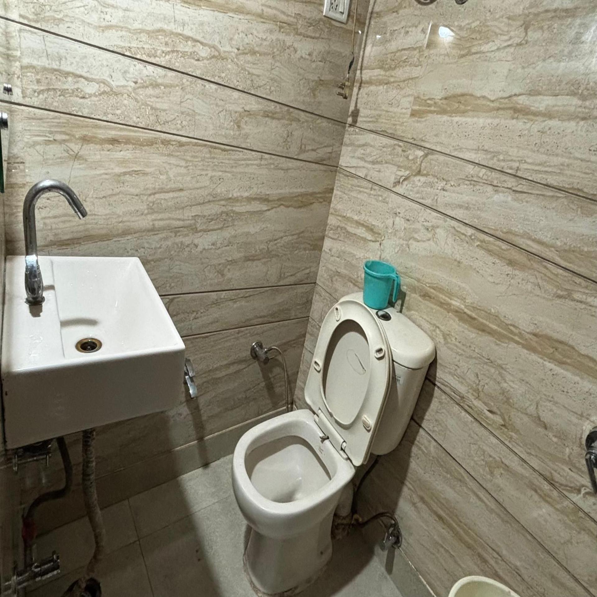 Hotel Pk International Near By New Delhi Station I Couple Friendly 객실 사진